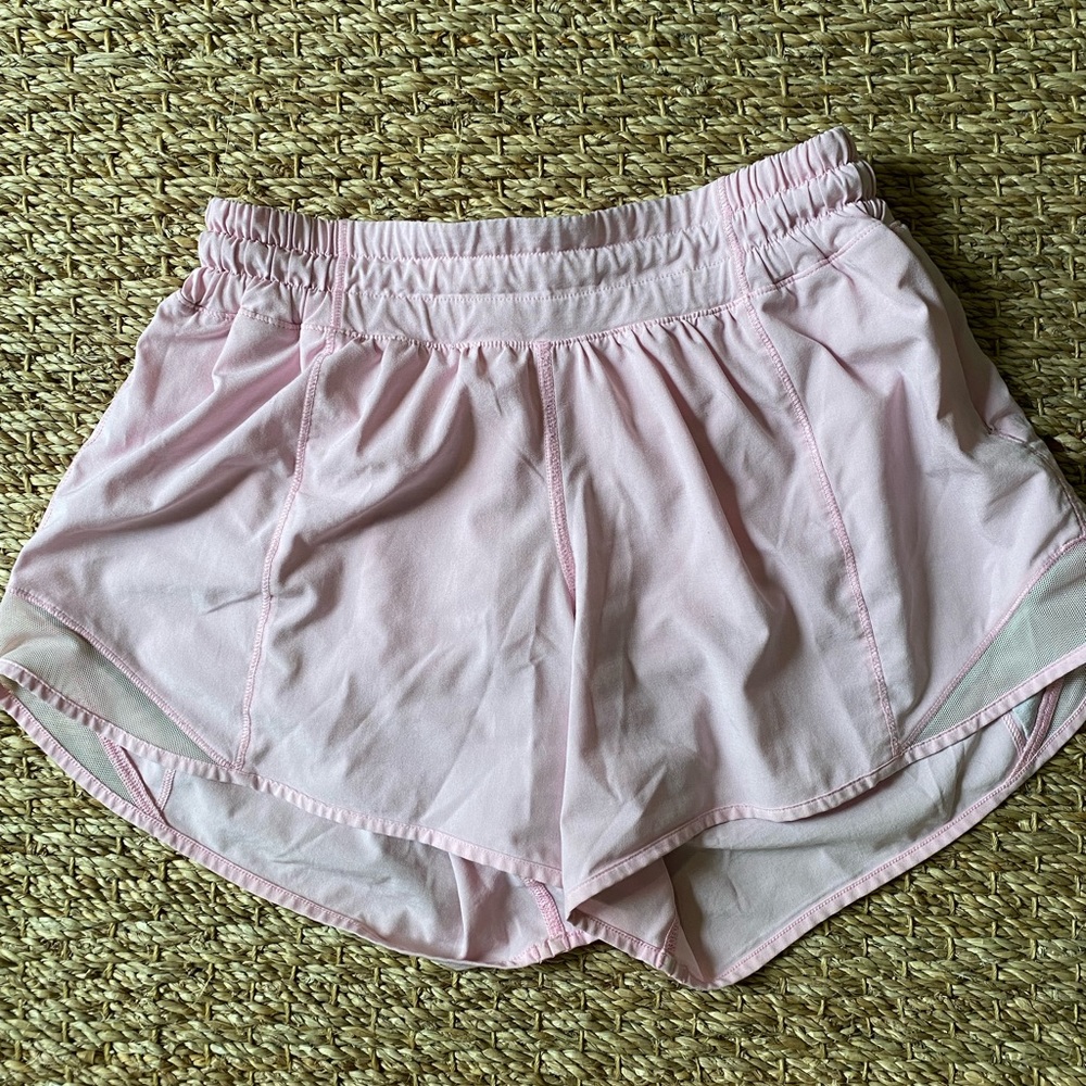 Lululemon 4 in Hotty Hot Shorts